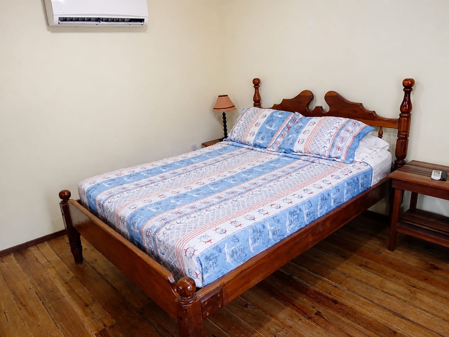 Air-conditioned bedroom in Cabana Cruz